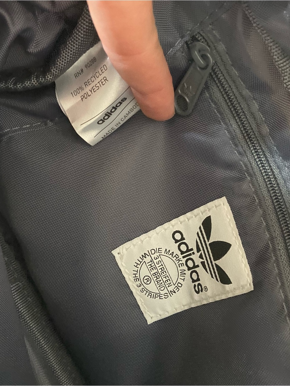 Adidas Originals Puffer Crossbody Bag Beige Neutral Nylon Mini Utility Bag - Picture 9 of 10